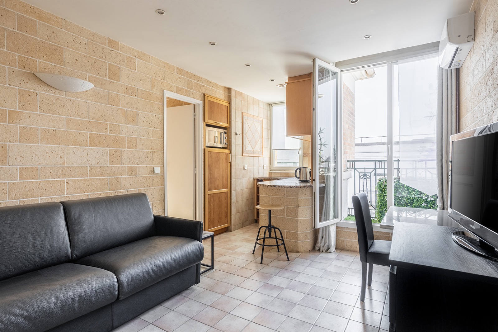 Séjour de l’Appartement familial deux pièces